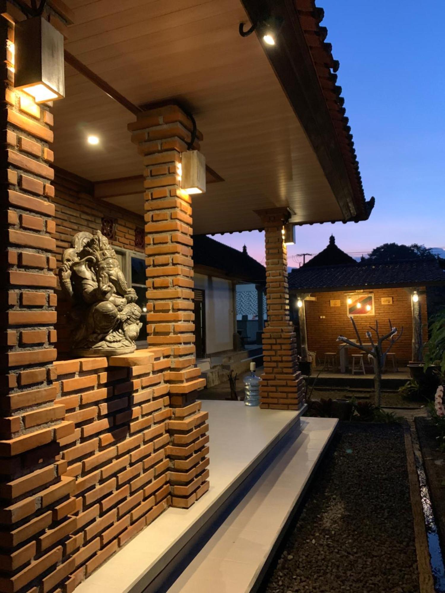 Ambara Guest House Tampaksiring Exterior photo