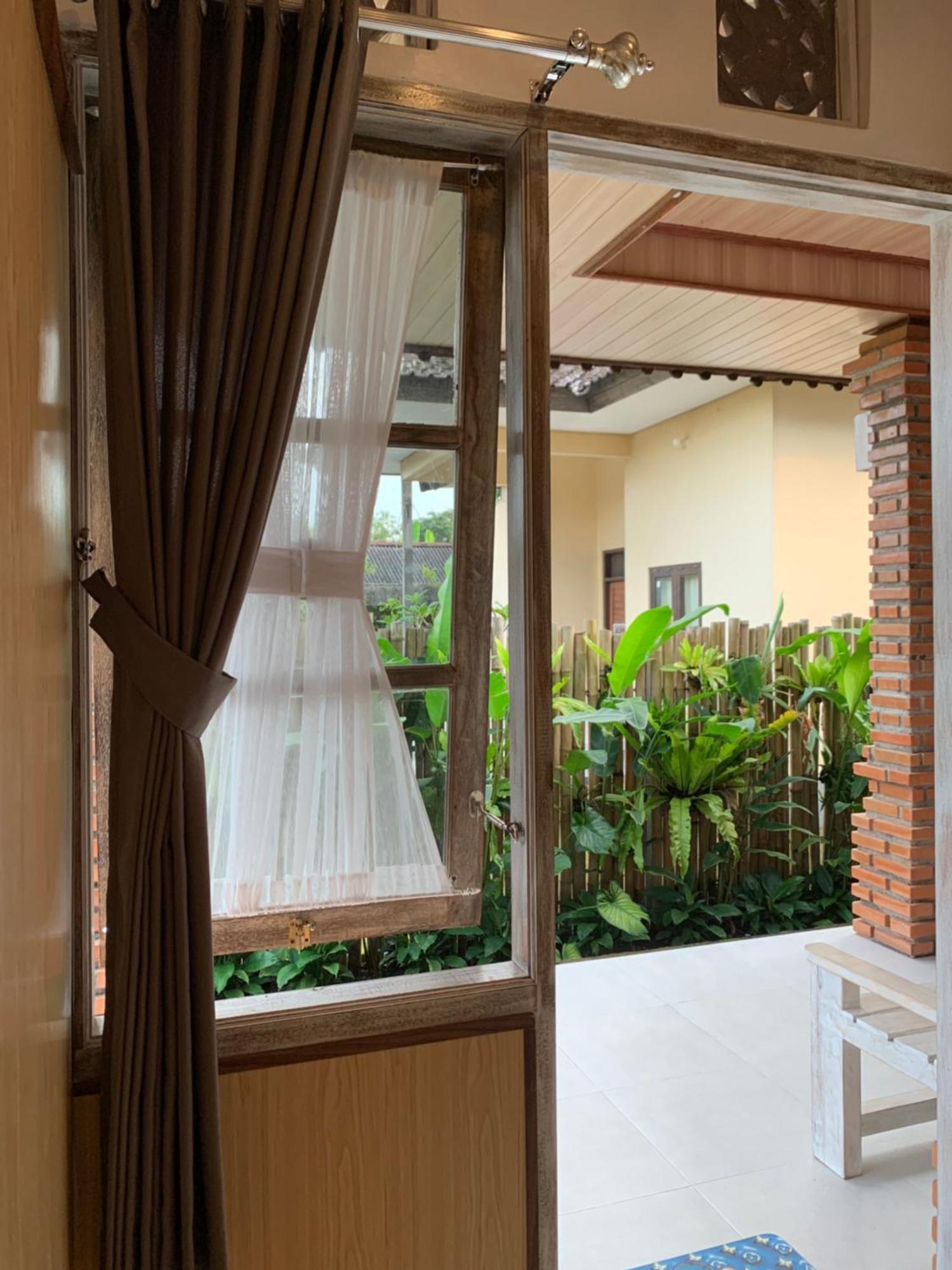 Ambara Guest House Tampaksiring Exterior photo
